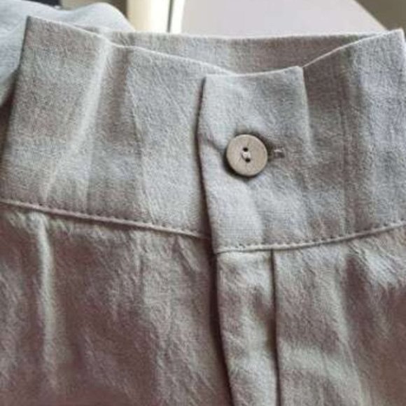 Minimalist Button Down Longline Khaki - Picture 12 of 12